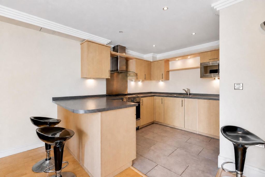 Property photo 3 of 9 Fdb6Be24De11494Ae3735F1753Fb0Fc7.Jpg