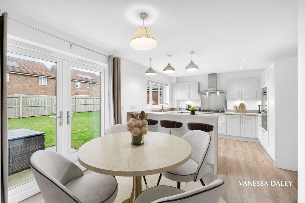 Property photo 3 of 35