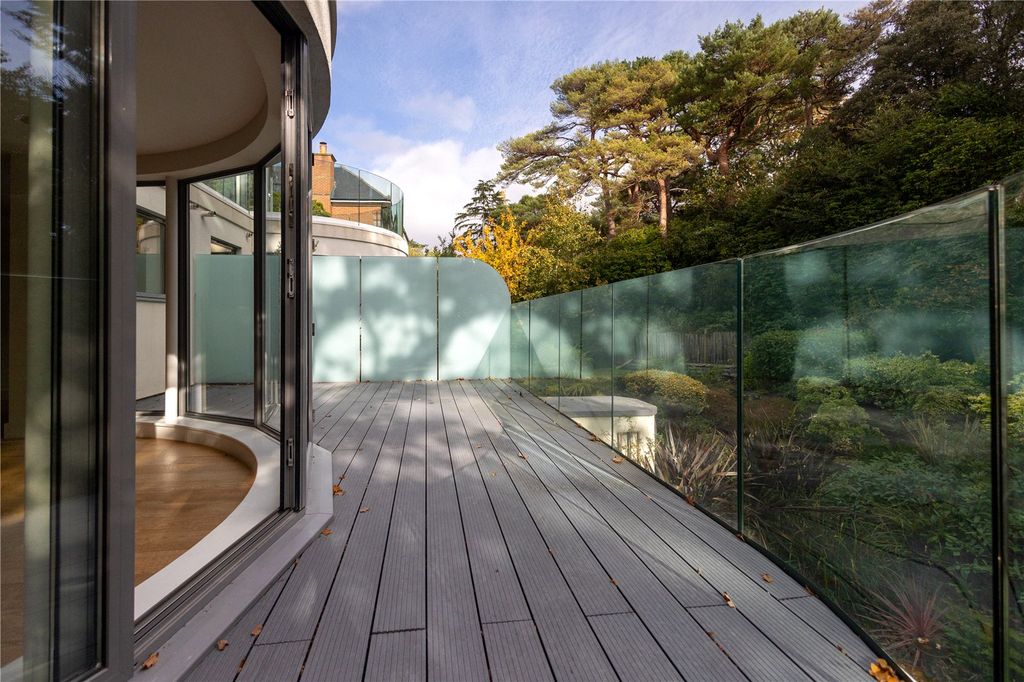 Property photo 3 of 23 Picture No. 20