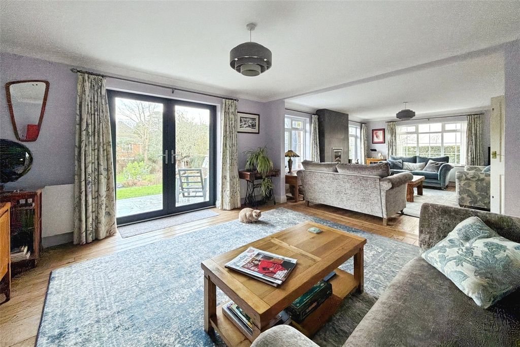 Property photo 3 of 24 Picture No. 05