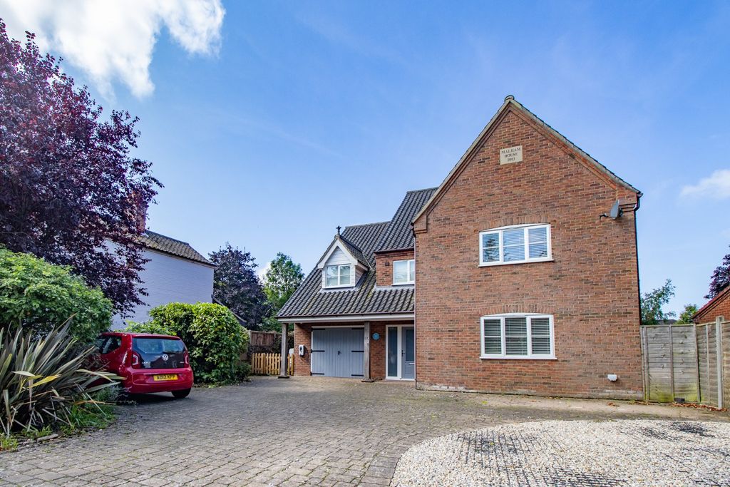Property photo 1 of 28 3396000