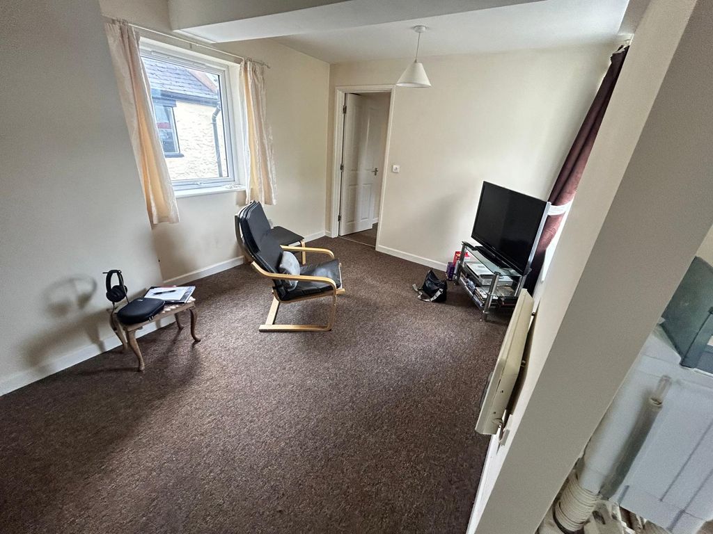 Property photo 2 of 8 Photo 1