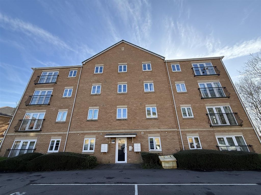 Property photo 1 of 11