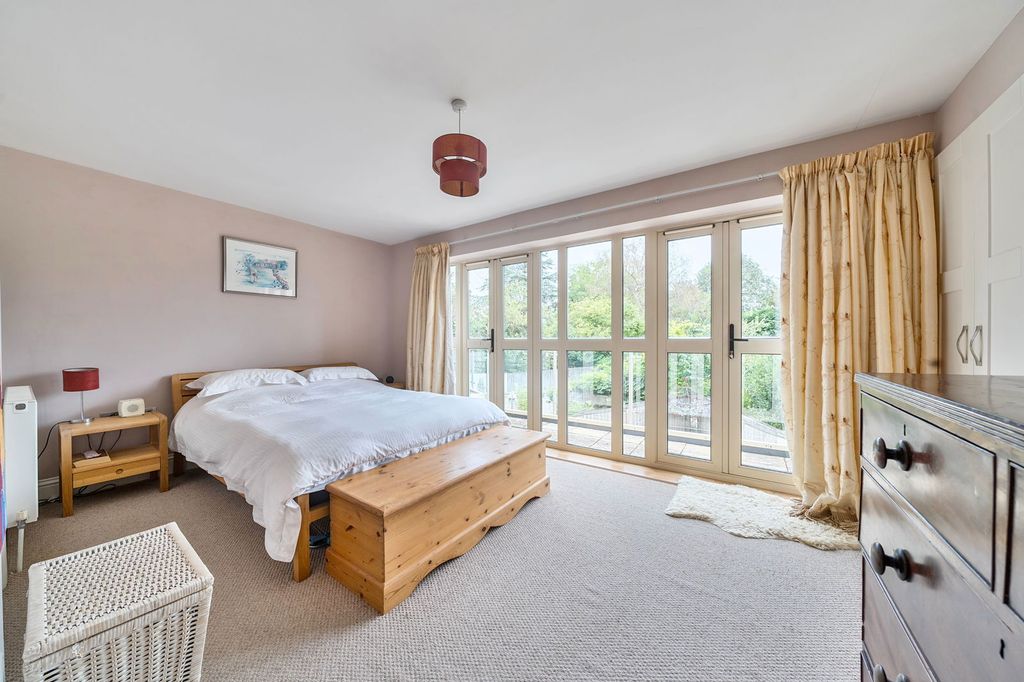 Property photo 3 of 23