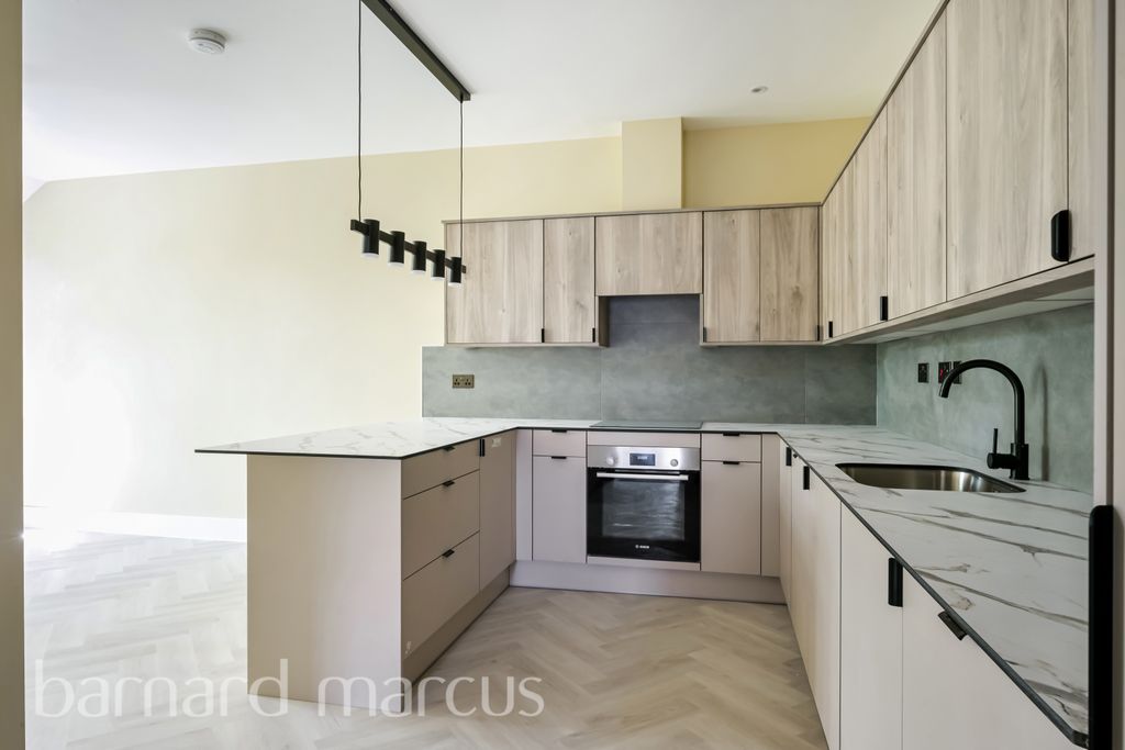 Property photo 1 of 9 Kitchen