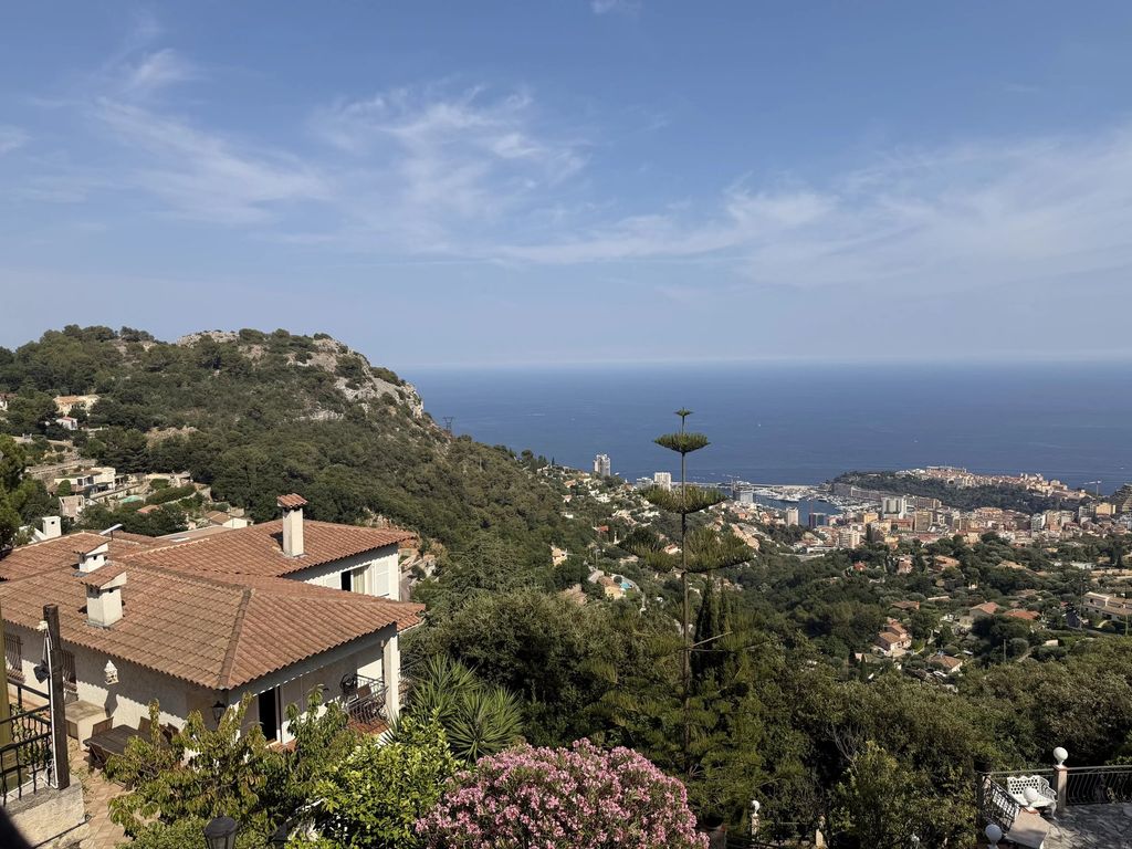 Property photo 1 of 11 Charming Villa With Panoramic Sea Views In La Turbie
