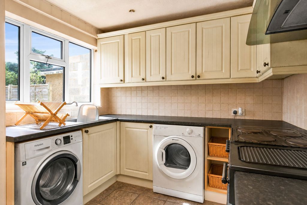 Property photo 2 of 26 Kitchen