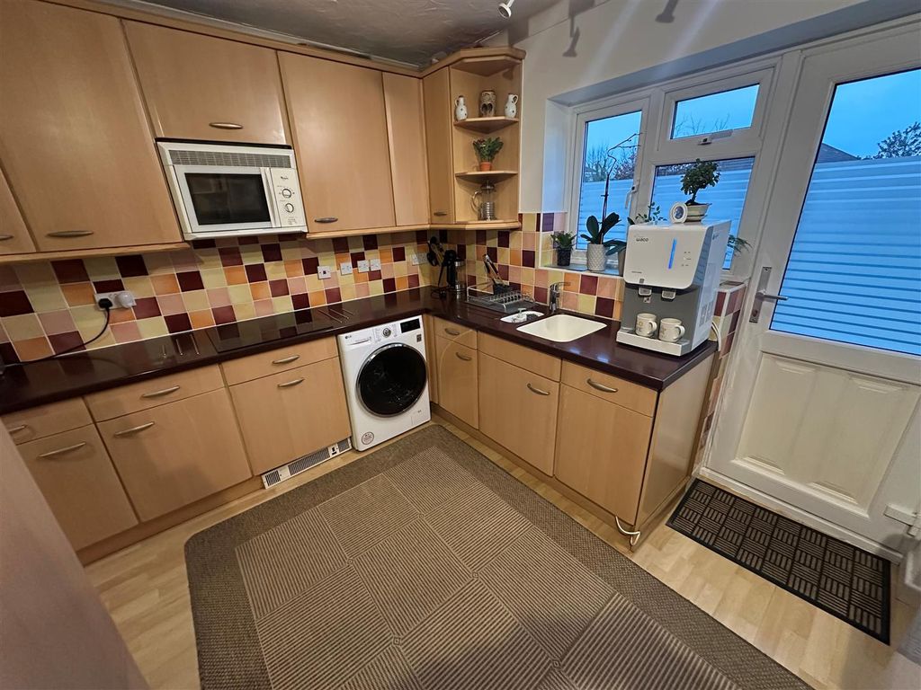 Property photo 3 of 14