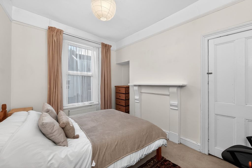 Property photo 1 of 6 0021