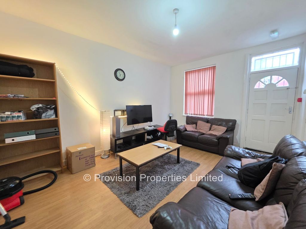 Property photo 1 of 7 Photo