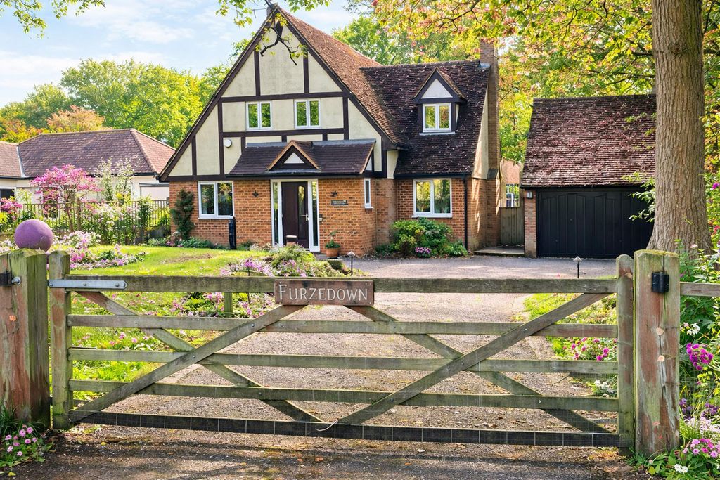 Property photo 1 of 27