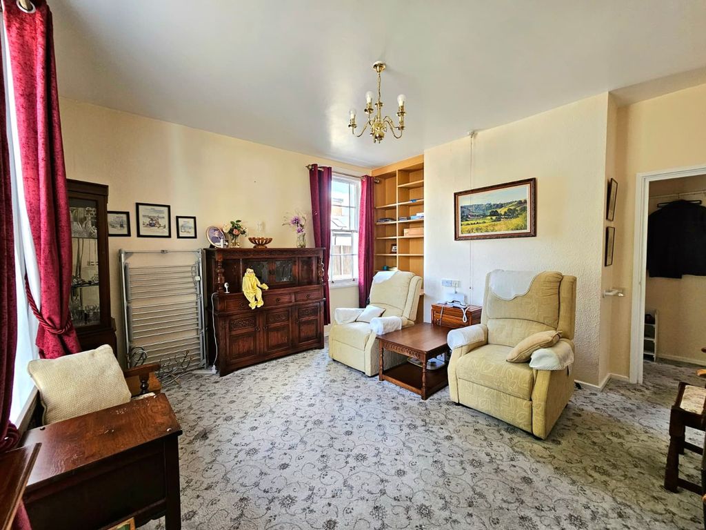 Property photo 3 of 14