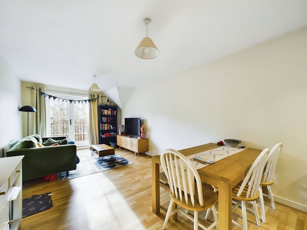 Property photo 3 of 8