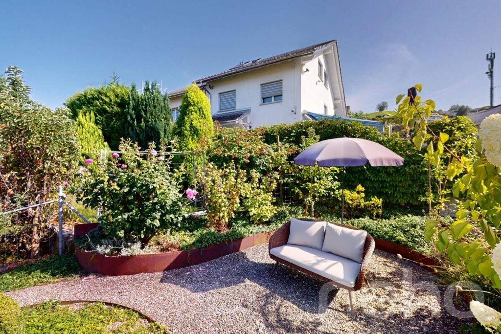 Property photo 3 of 11