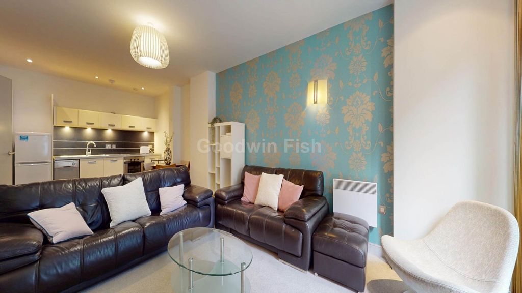 Property photo 3 of 19