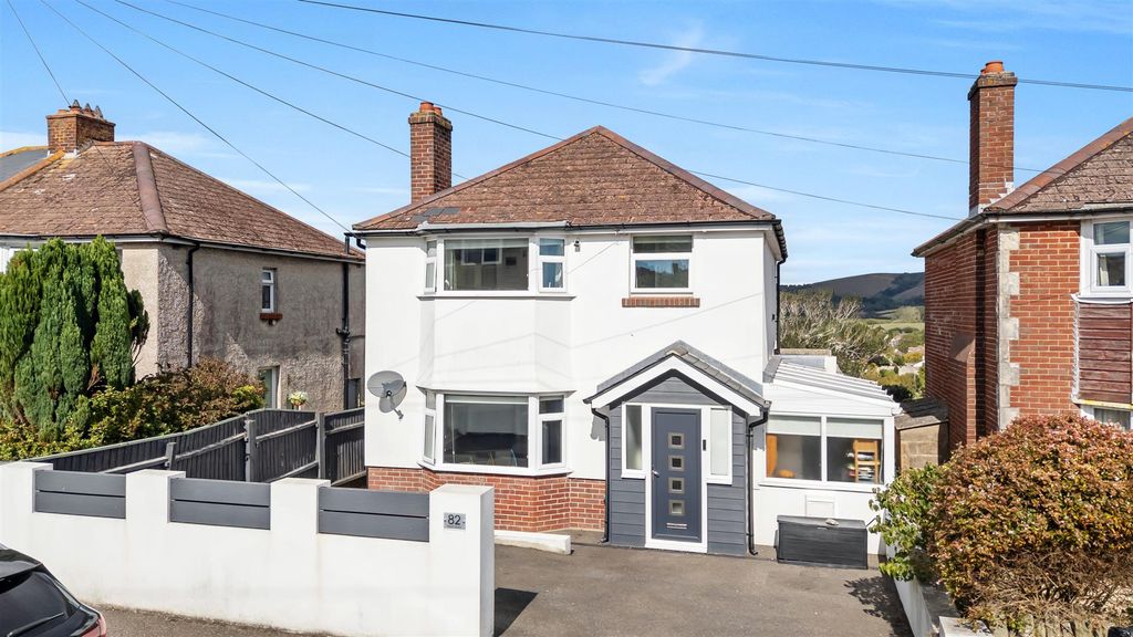 Property photo 1 of 25 Priest Road .Jpg