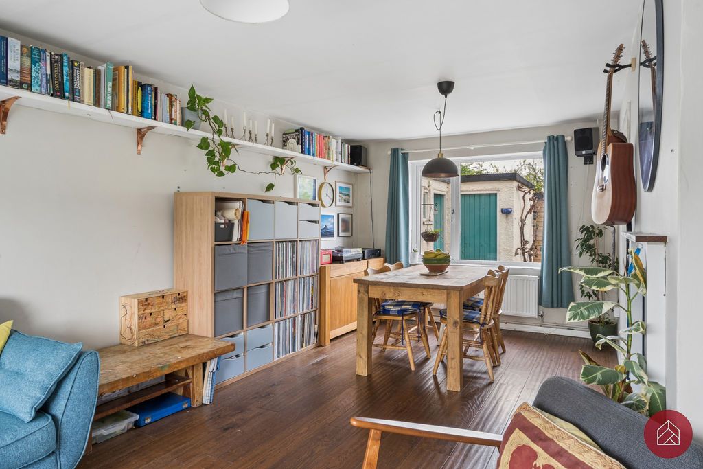 Property photo 3 of 17 Living/Dining Room