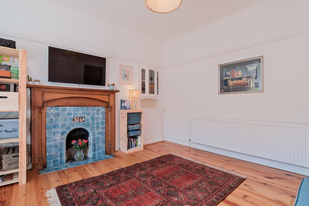 Property photo 3 of 43 5009457