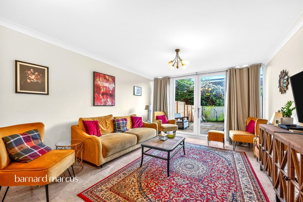 Property photo 2 of 21