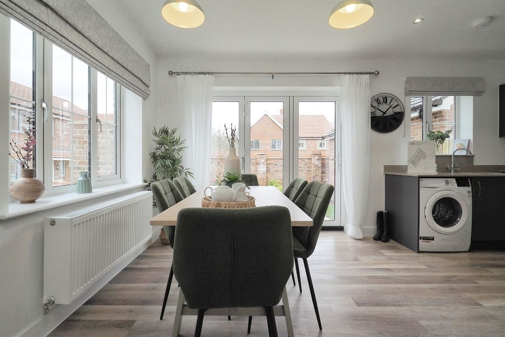 Property photo 3 of 19