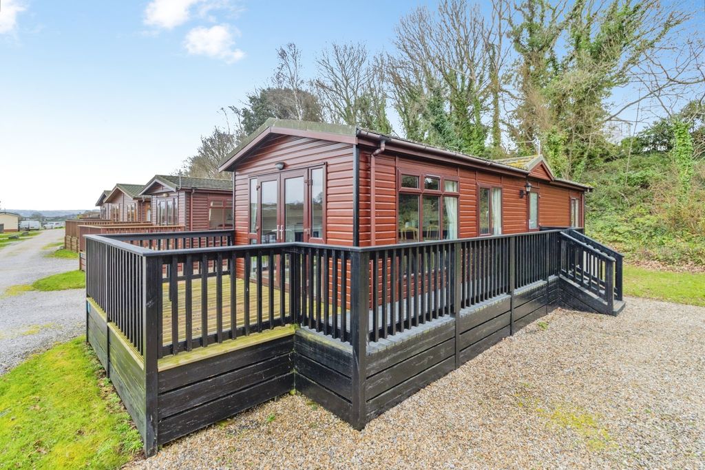 Property photo 3 of 20 Pbox-Img.Jpg