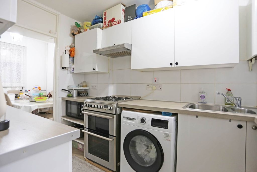 Property photo 3 of 12