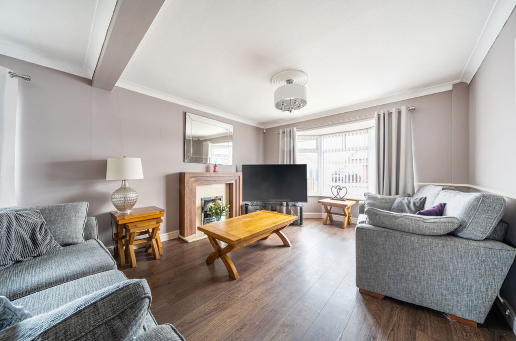 Property photo 2 of 29 1397055-2-69610F521Fc57