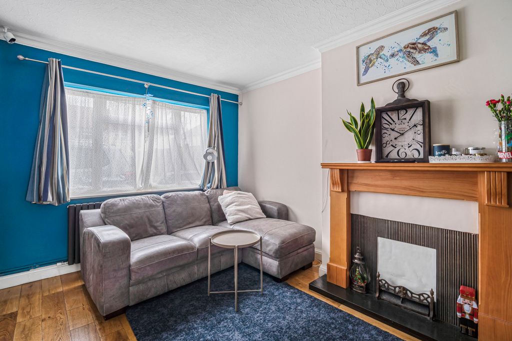 Property photo 3 of 22 12_30272
