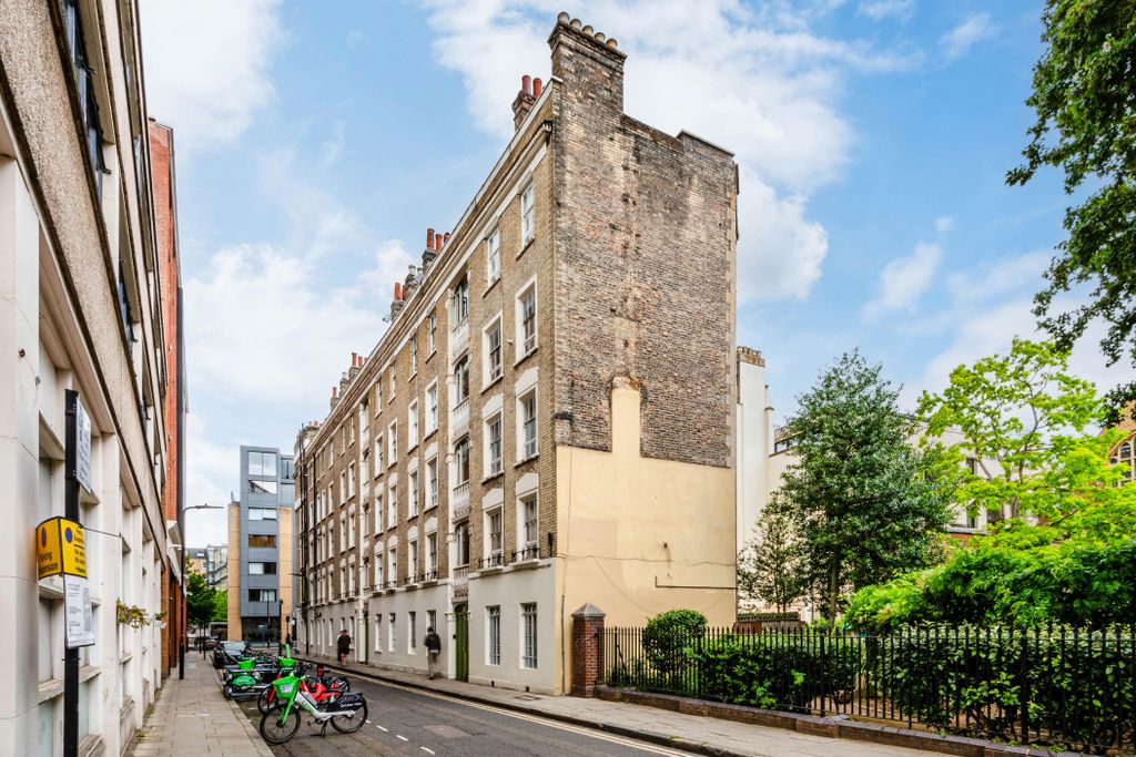 Property photo 1 of 11 Victoria Chambers F3 - Low Res 11.Jpg