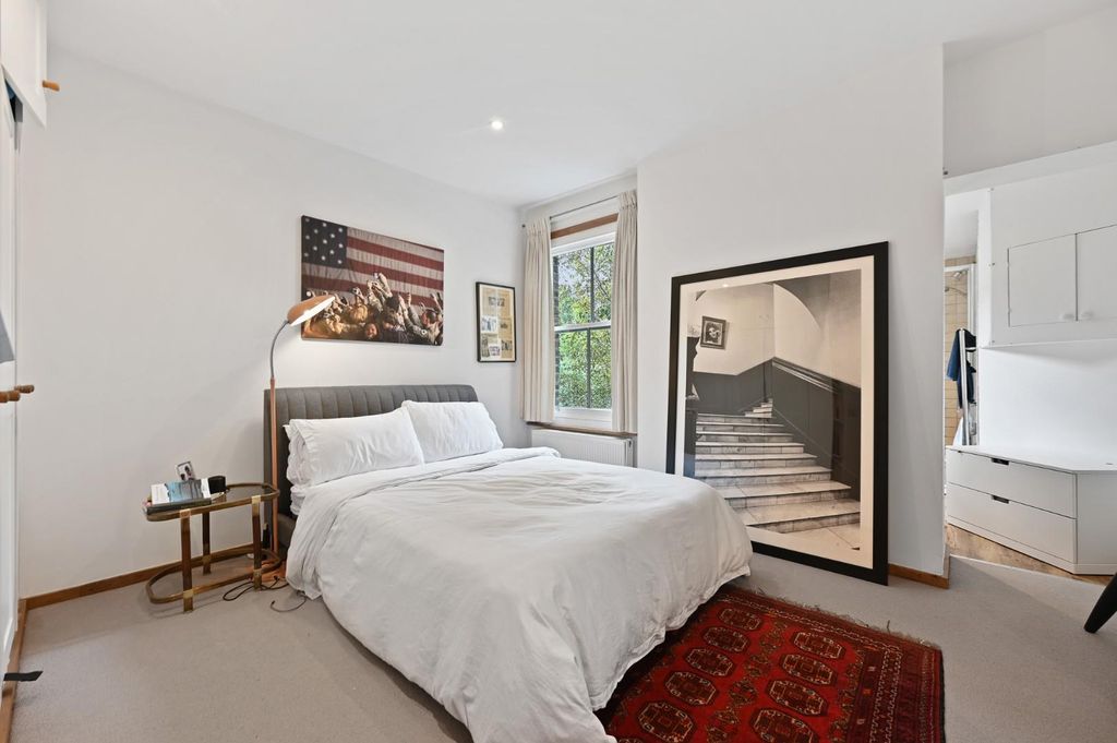 Property photo 3 of 10 Fb - Stafford Mansions - Bedroomb3 (1).Jpg