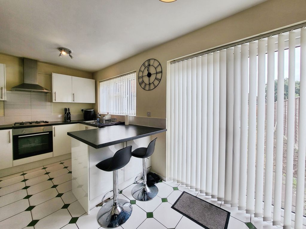 Property photo 2 of 9 Kitchen Area