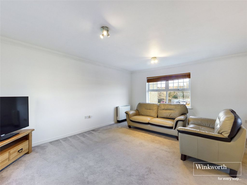 Property photo 2 of 8 Lounge