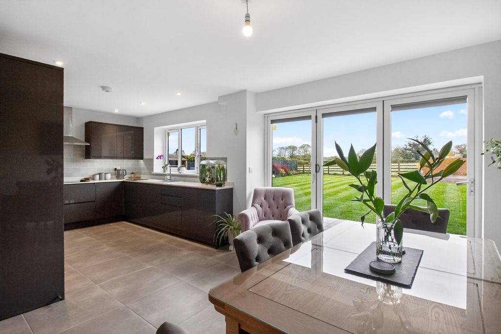 Property photo 3 of 30