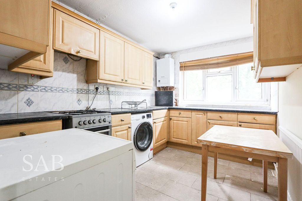 Property photo 1 of 5