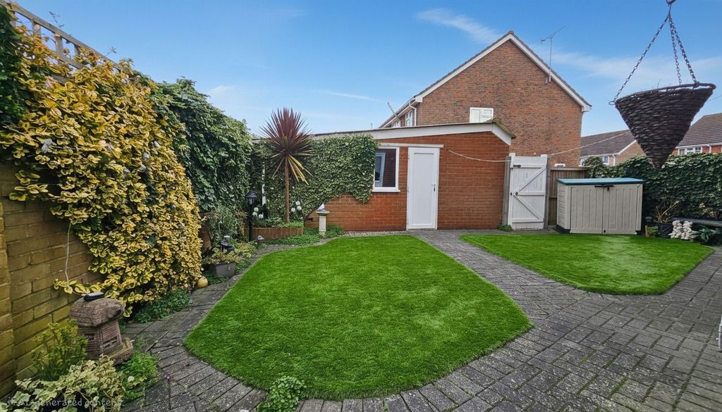 Property photo 2 of 27