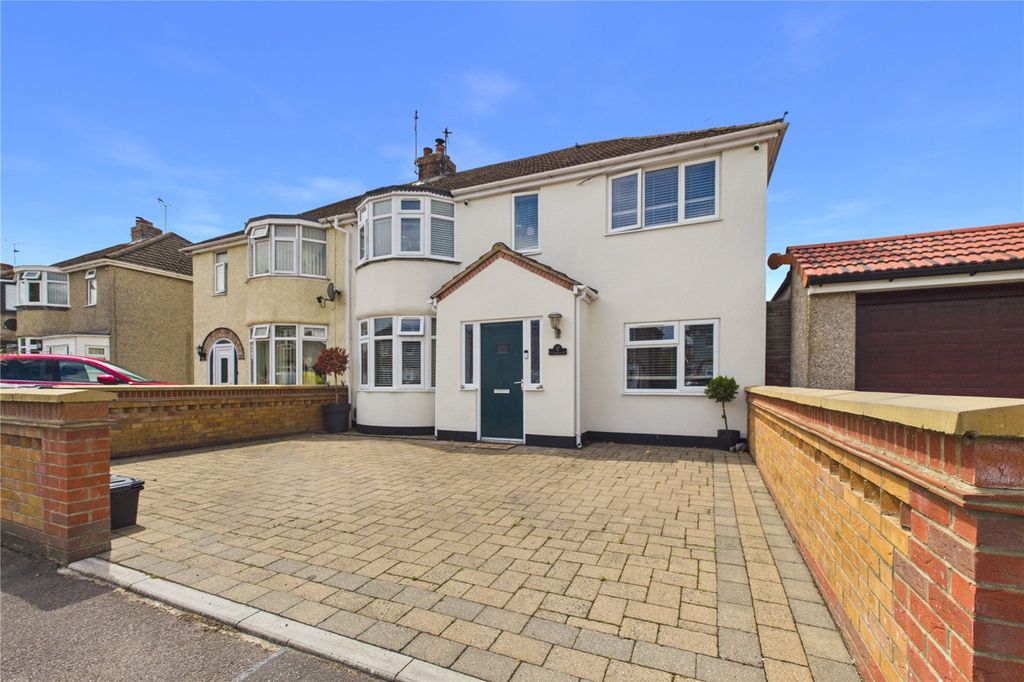 Property photo 1 of 37 Picture No. 44