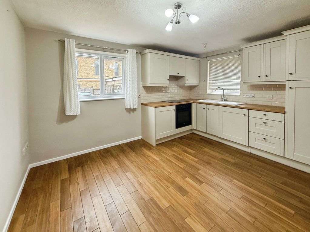 Property photo 2 of 4