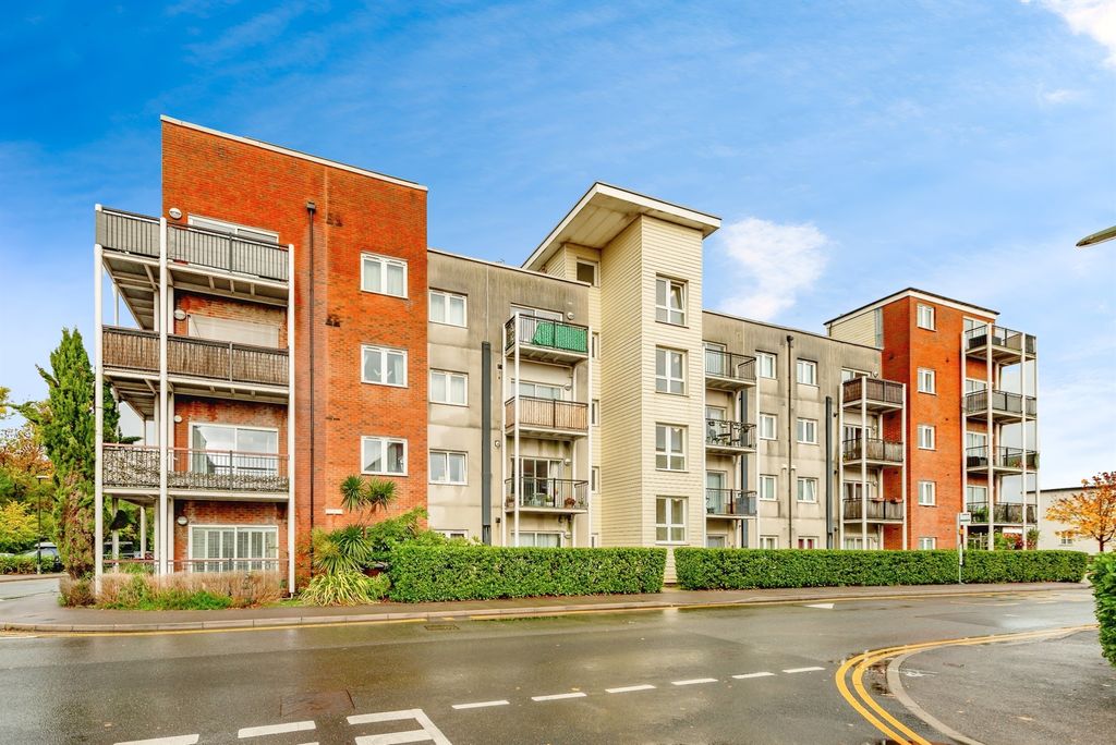 Property photo 2 of 16