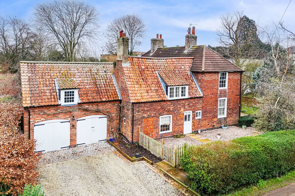 Property photo 1 of 39