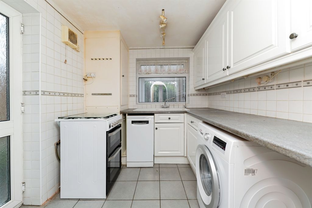 Property photo 3 of 17