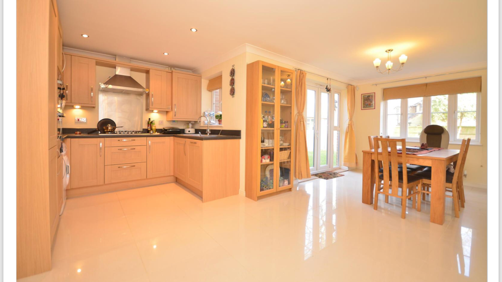 Property photo 2 of 15 Kitchen