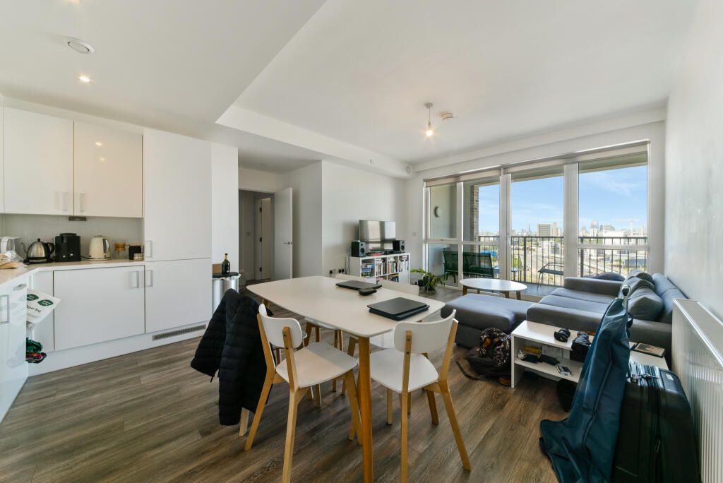 Property photo 1 of 21