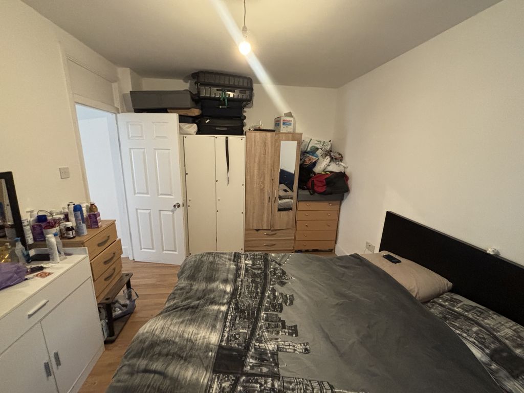 Property photo 2 of 5 Gallery