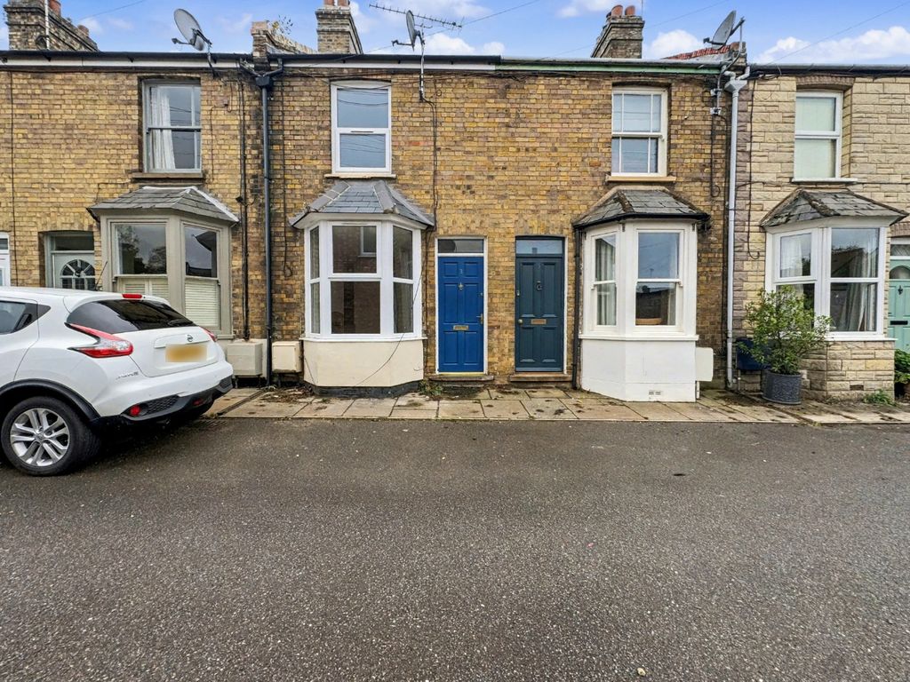 Property photo 1 of 12