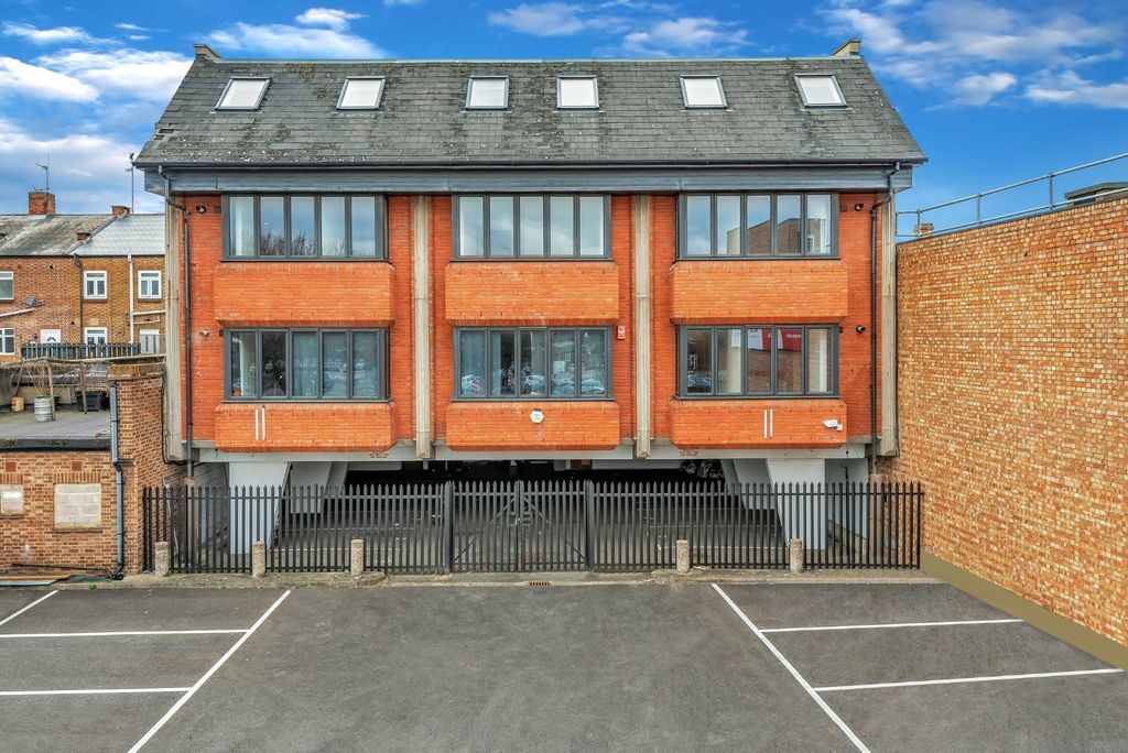 Property photo 1 of 10 Picture No. 01