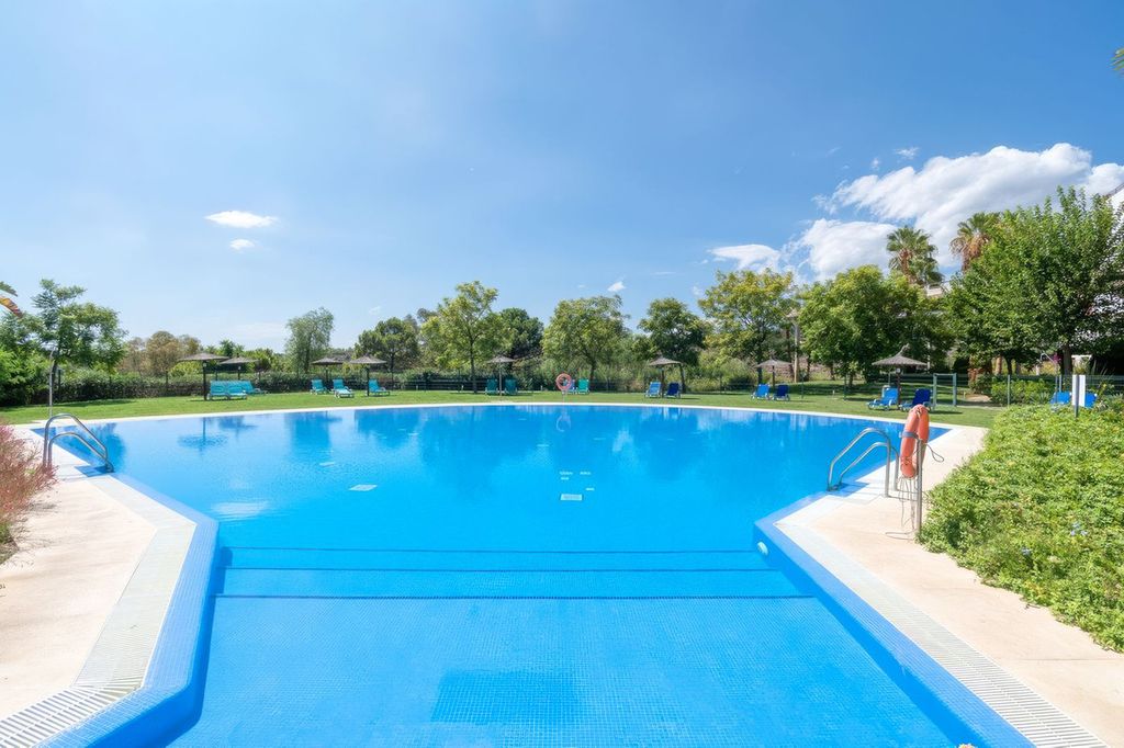 Property photo 2 of 36