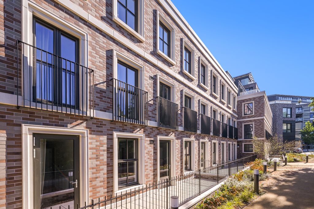 Property photo 1 of 9