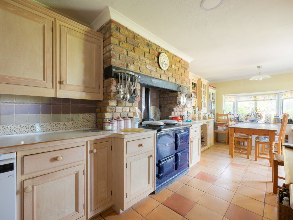 Property photo 3 of 19 Gallery