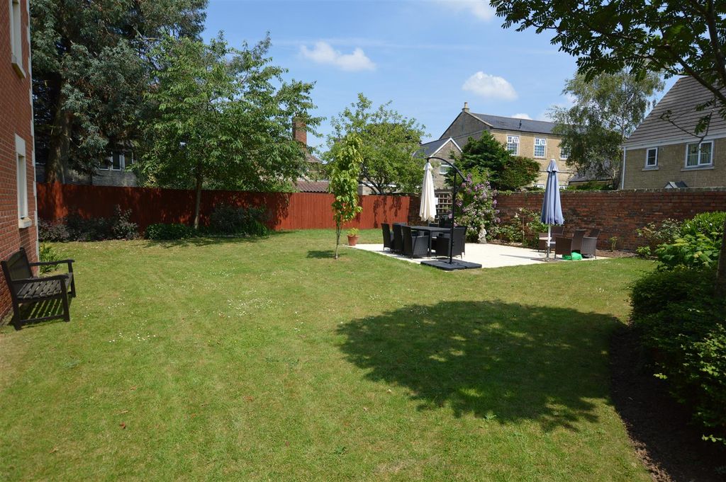 Property photo 2 of 9 Property Photo
