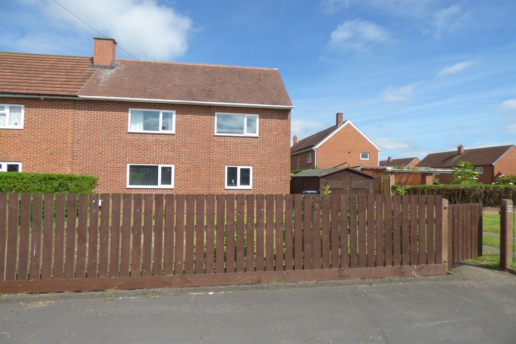 Property photo 1 of 12 (Main)